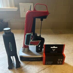 Coravin wine preserver / Corkpops wine opener / 2 Coravin capsules